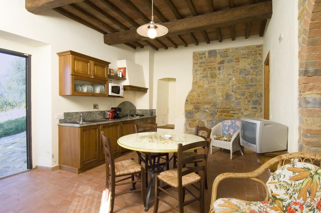 Agriturismo Campo Lungo San Donato in Poggio Номер фото