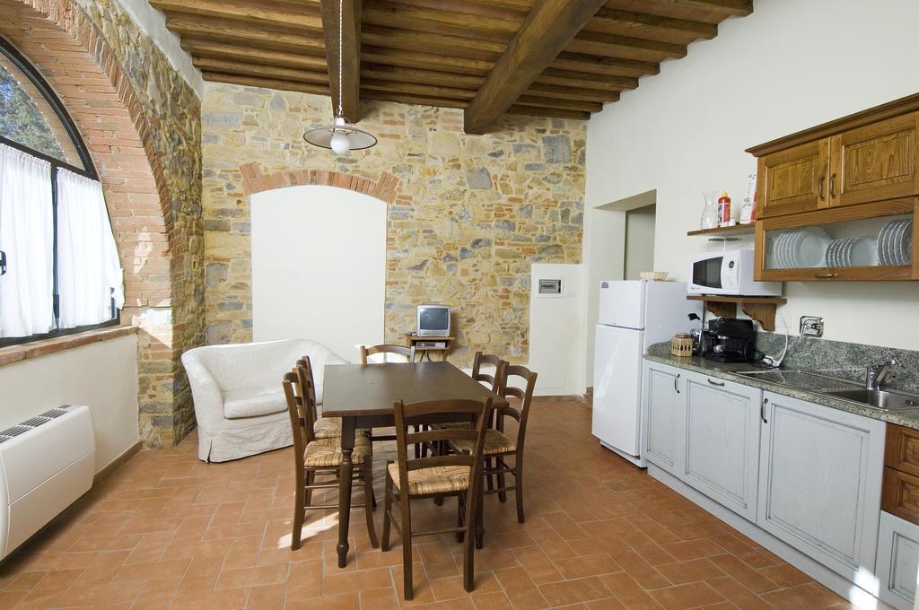 Agriturismo Campo Lungo San Donato in Poggio Номер фото